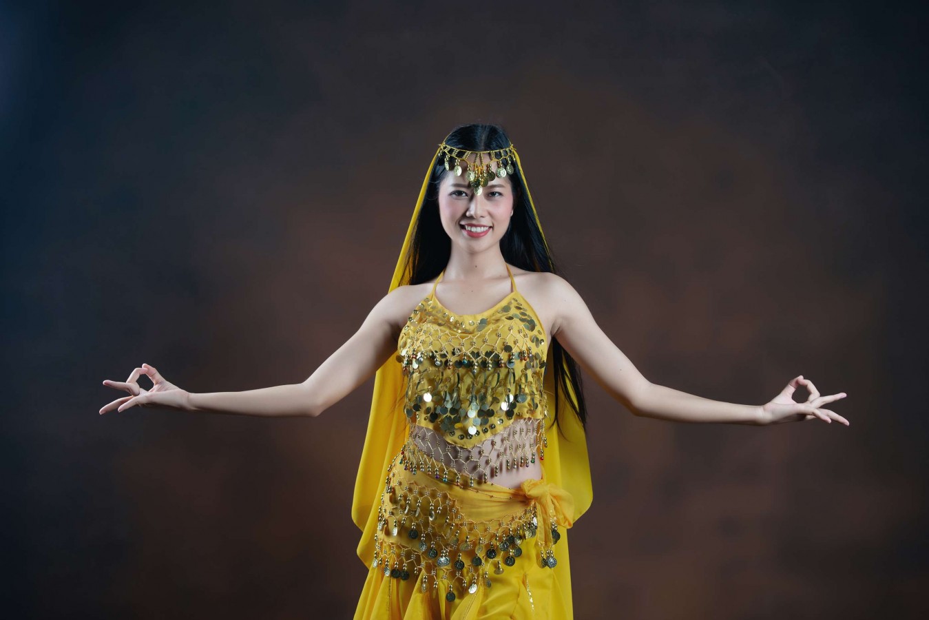 The Art of Veil Work and Floor Techniques in Belly Dance